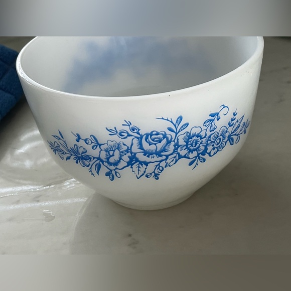 Vintage Federal Glass Blue Flowers Milk Glass Stacking Bowl - Picture 2 of 5